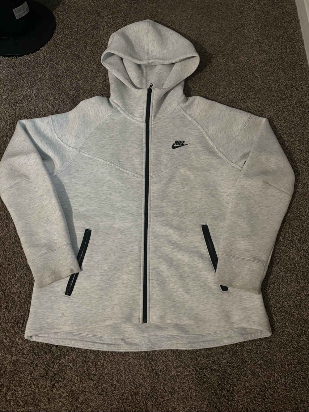 EUC Nike Women's Light Gray Nike Tech Full Zip Hoodie. Size large.